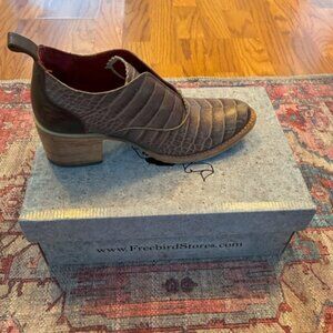 Freebird Sadie Stone Croco Leather Shoes